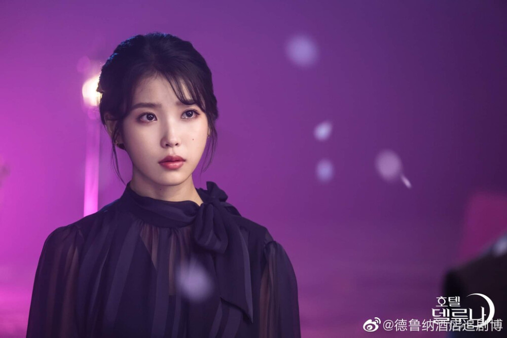 iuiu国民妹妹李知恩德鲁纳酒店