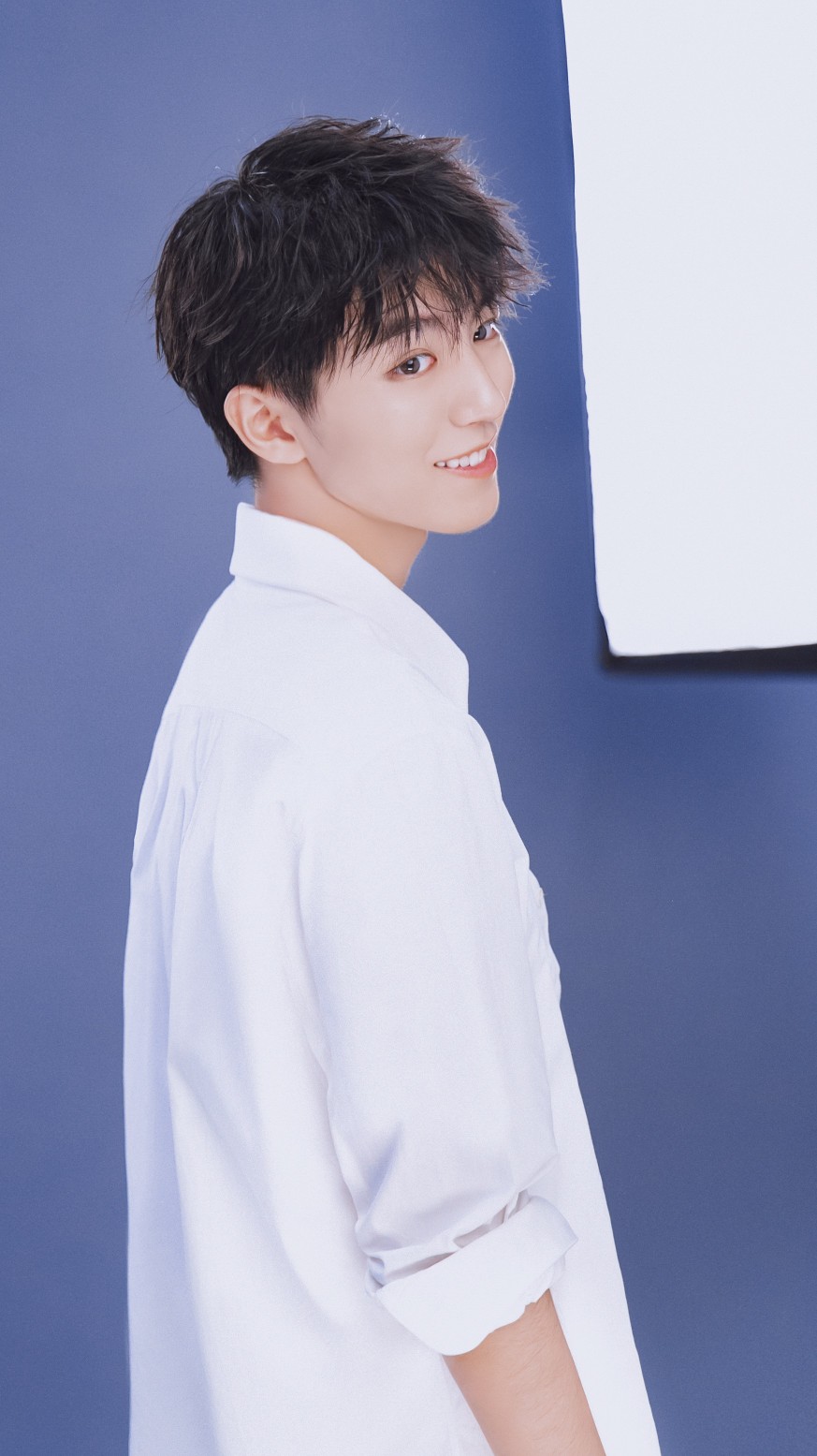 王俊凯 cr.壁纸控ins