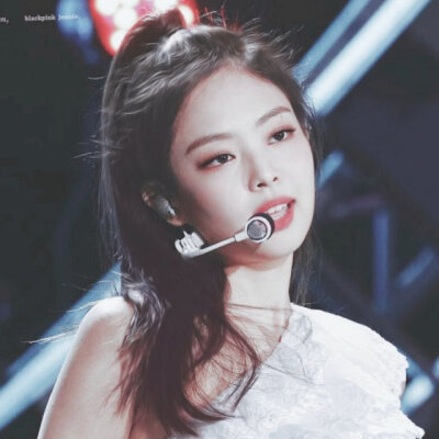 Jennie头像_