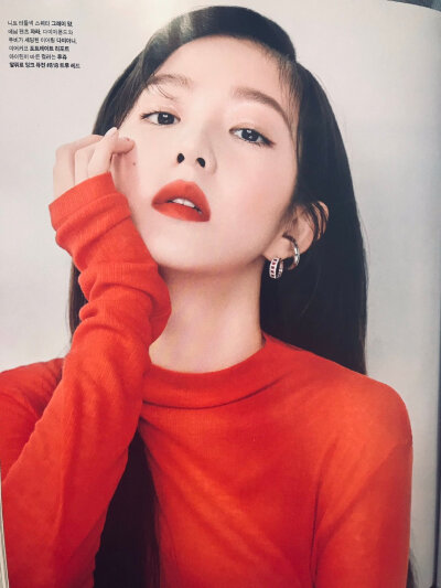 Red Velvet Irene Marie Claire杂志