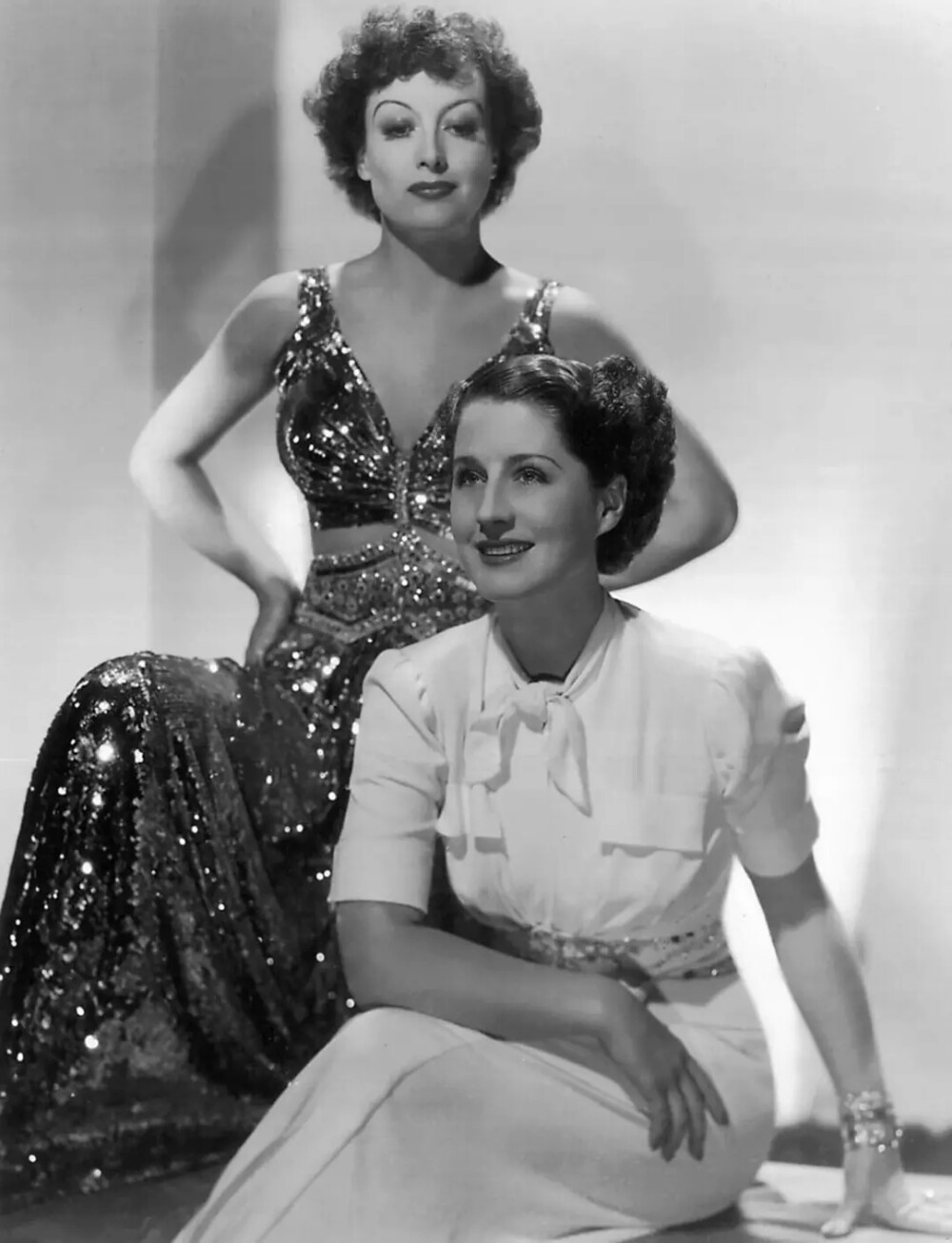 女人们 1939
瑙玛•希拉 Norma Shearer
琼•克劳馥 Joan Crawford
罗莎琳德·拉塞尔 Rosalind Russell