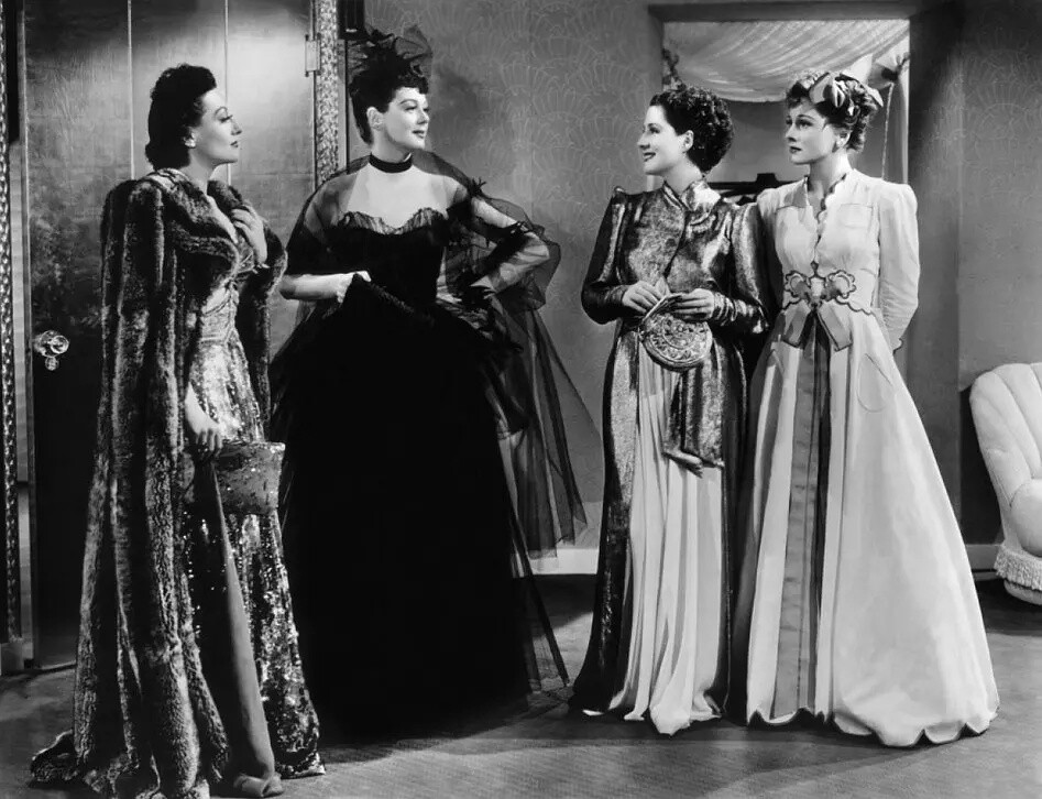 女人们 1939
瑙玛•希拉 Norma Shearer
琼•克劳馥 Joan Crawford
罗莎琳德·拉塞尔 Rosalind Russell