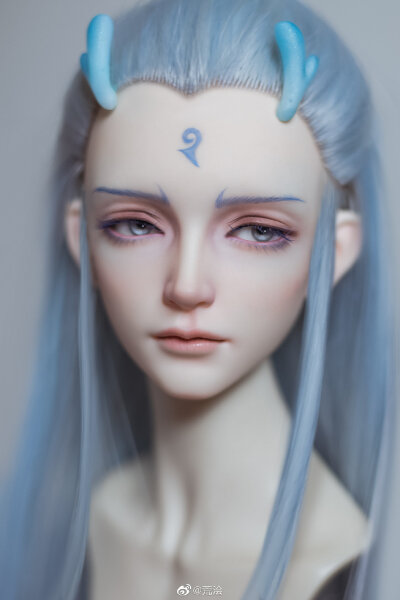 藕饼 娃娃bjd bjd妆面
哪吒cos妆——AS 卫玠
敖丙cos妆——freedomteller FT enoch
图源微博 妆师:荒浍