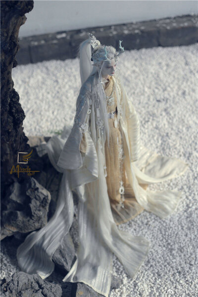 娃娃bjd bjd私养
图源微博:白队长