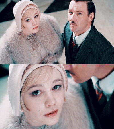 凯瑞·穆丽根（Carey Mulligan）。
出自《了不起的盖茨比》黛西·布坎南（Daisy Buchanan）。
自截自制。