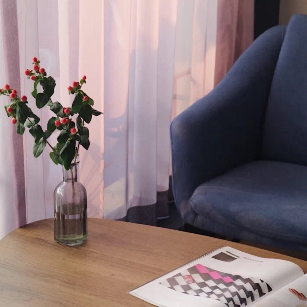 这里葭酱.
每日不同更新 喜欢就好
今日份朋友圈 空间半屏壁纸