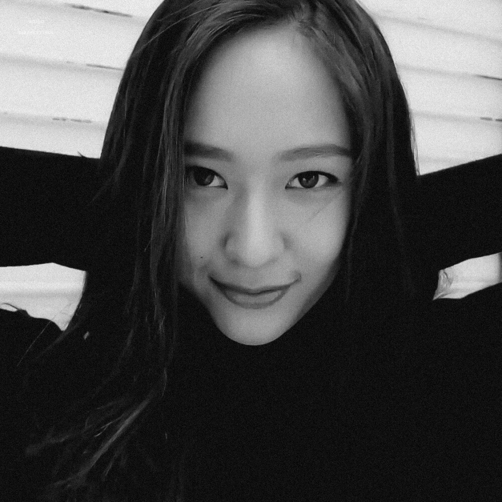 郑秀晶 Krystal cr：BerryKry1994