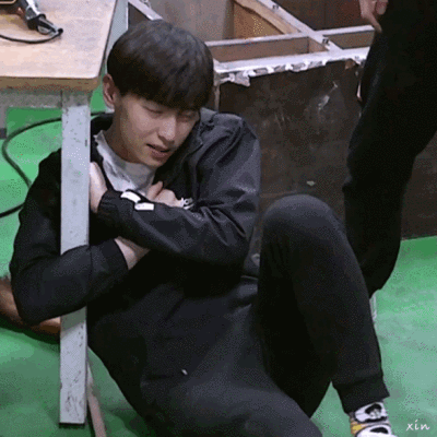 别怕我是会保护你的，
相信我！