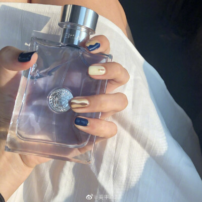 美甲 秋冬 深蓝