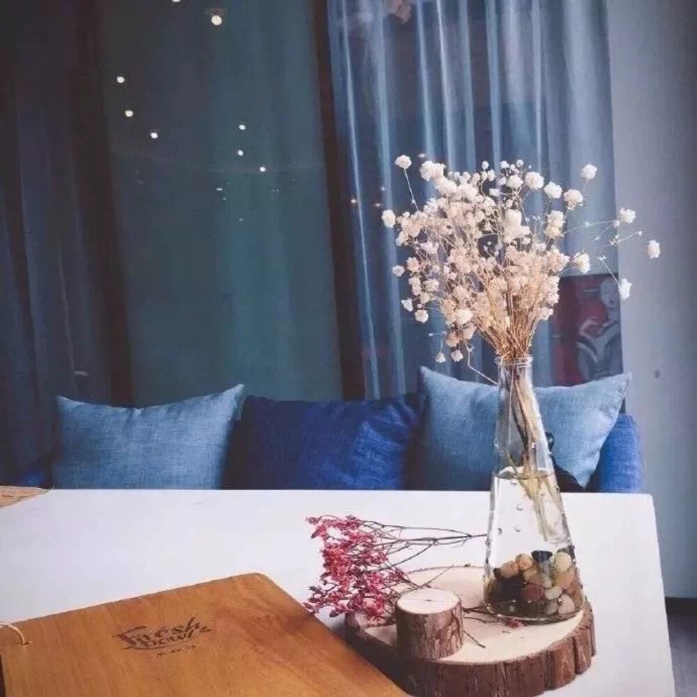 这里葭酱
每晚18:00准时营业 希望你们喜欢呀