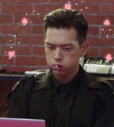 亲爱的热爱的李现佟年情头(二转或抱图请注明或吱一声)
首发顾玖玖