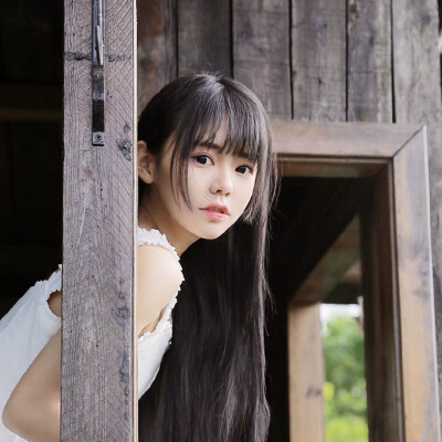 真人女头，闺蜜头像
转自微博：关丹GuanDan