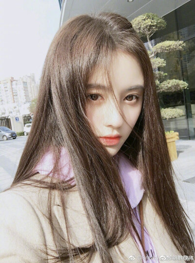 #鞠婧祎微博更新 崽崽真可爱嘿嘿嘿
