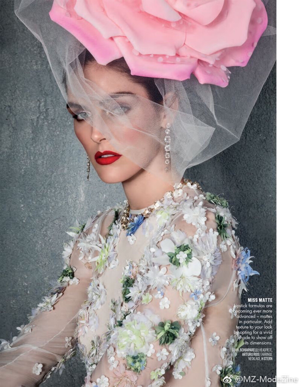 Fashion Editorials | Hilary Rhoda for Vogue Arabia 花儿与美人的烂漫，非常精彩又有视觉冲击力的一次美妆策划。 ​​​