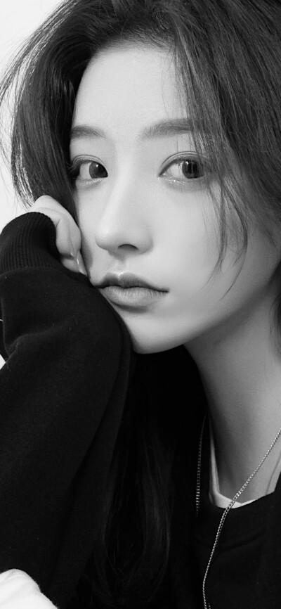 不知道是谁、就觉得挺好看