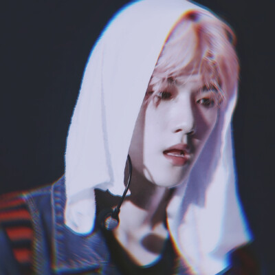 “全是骗你的.”
©温执欢