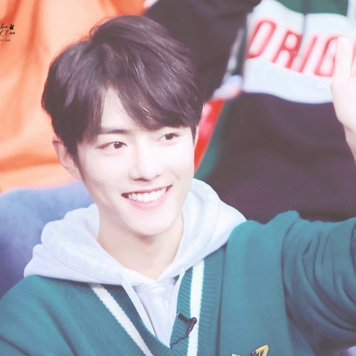 肖战炒鸡好看，努力！
加油，战战乀(ˉεˉ乀)