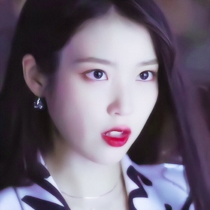 IU。原截初倾。