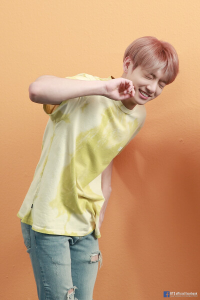 【190901 官推FB】[#果儿生日快乐]
闪闪发光的阿米和柾国儿共度的那些时间
More photos
#JK #田柾国 #名字是柾国规模是全国 #米久弹久
PART 1 ​​​