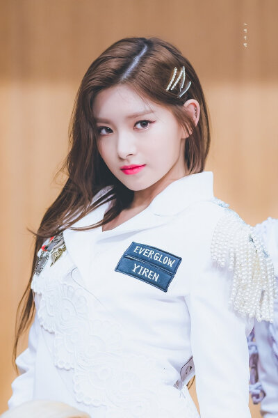 王怡人
© test_cut