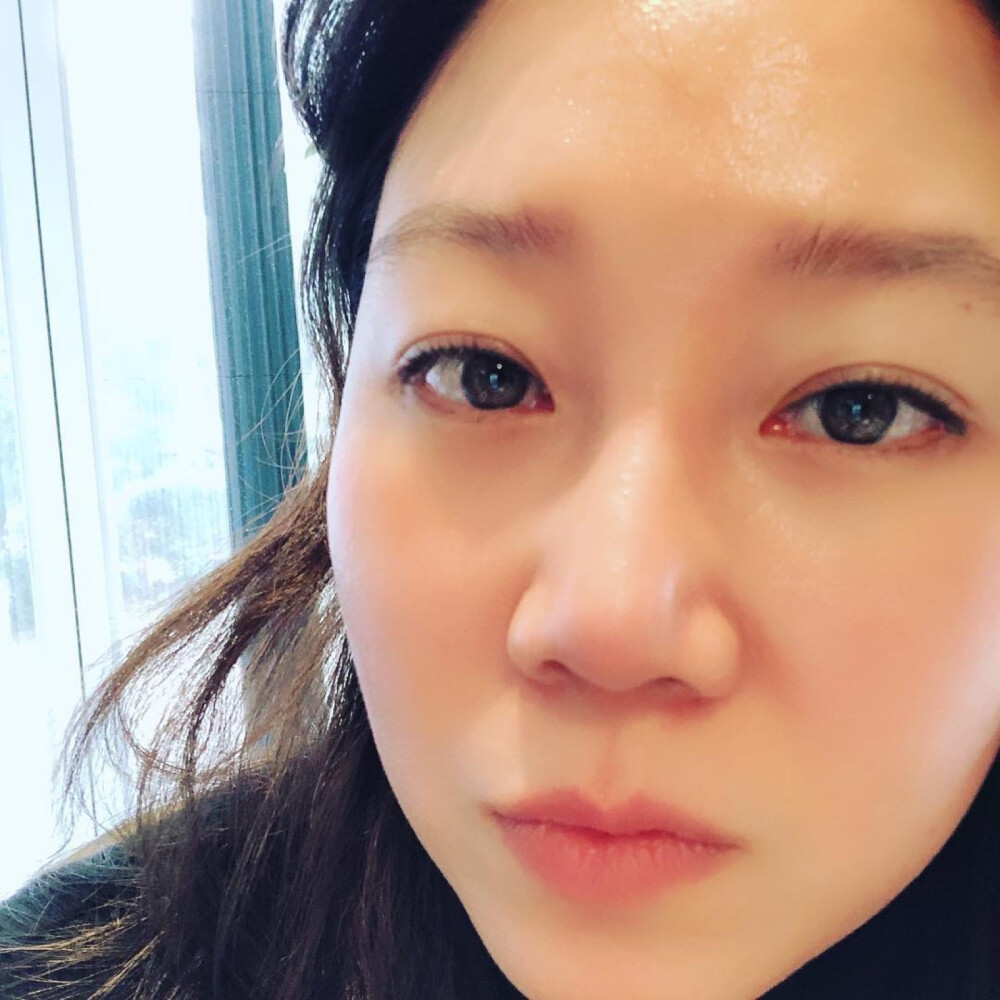 孔晓振 ♥ ♥ ♥
INS：rovvxhyo