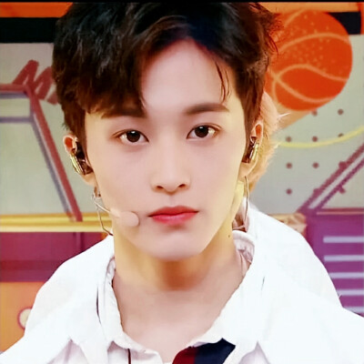 NCT 李马克 自制头像
二传二改均cr.筱沐
