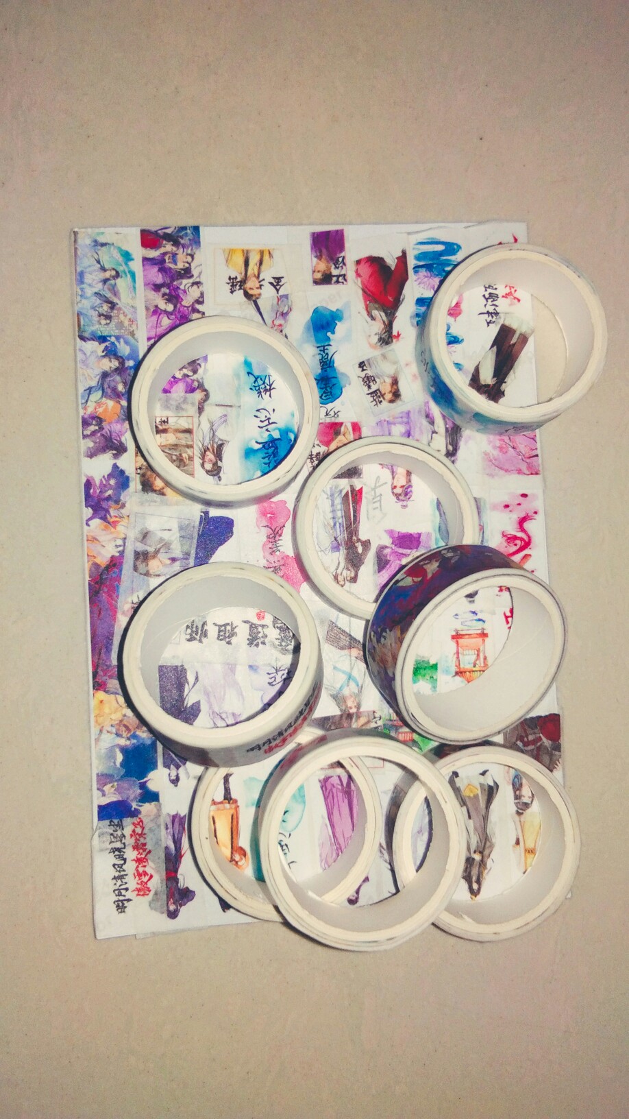 唉，我累了，我累了，我累了，我真的累了，请你们不要再给我灌输魔道祖师了，我真的已经快要疯了。学校旁边的文具店的贴纸都快被我买光了，而且贼贵。但是不知道为什么，一想到是魔道祖师，就一点儿也不心疼。