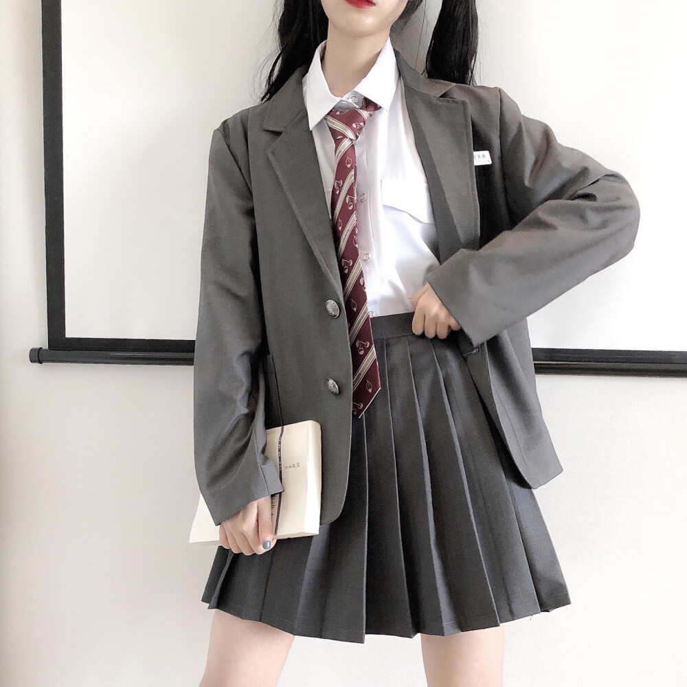 基础款制服