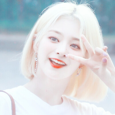 ©hoho_fromis_U。二传沈啾妍。