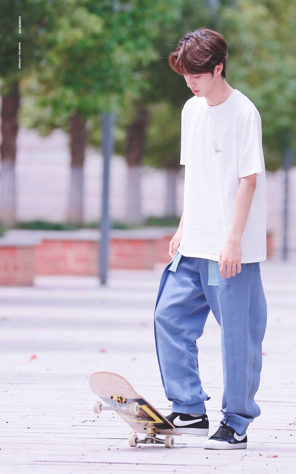 190831湖南卫视中秋之夜录制uniq王一博676767crlogo