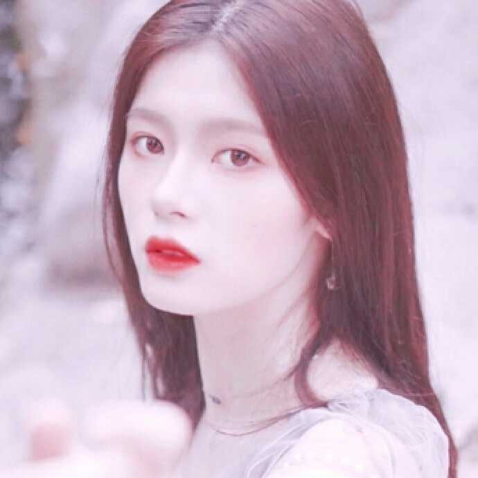 ©初倾
原图cr.月嫤