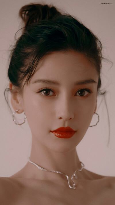 Angelababy
cr.鯉魚淺戈_