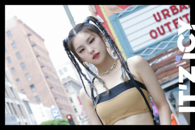 ITZY 黄礼志