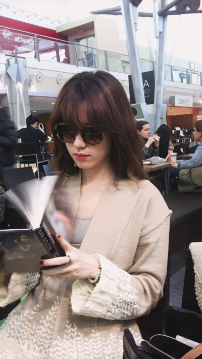 韩孝周 ??
INS ：hanhyojoo222