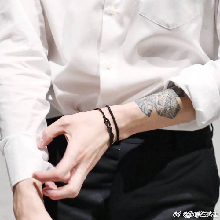 岳岳（岳明辉）