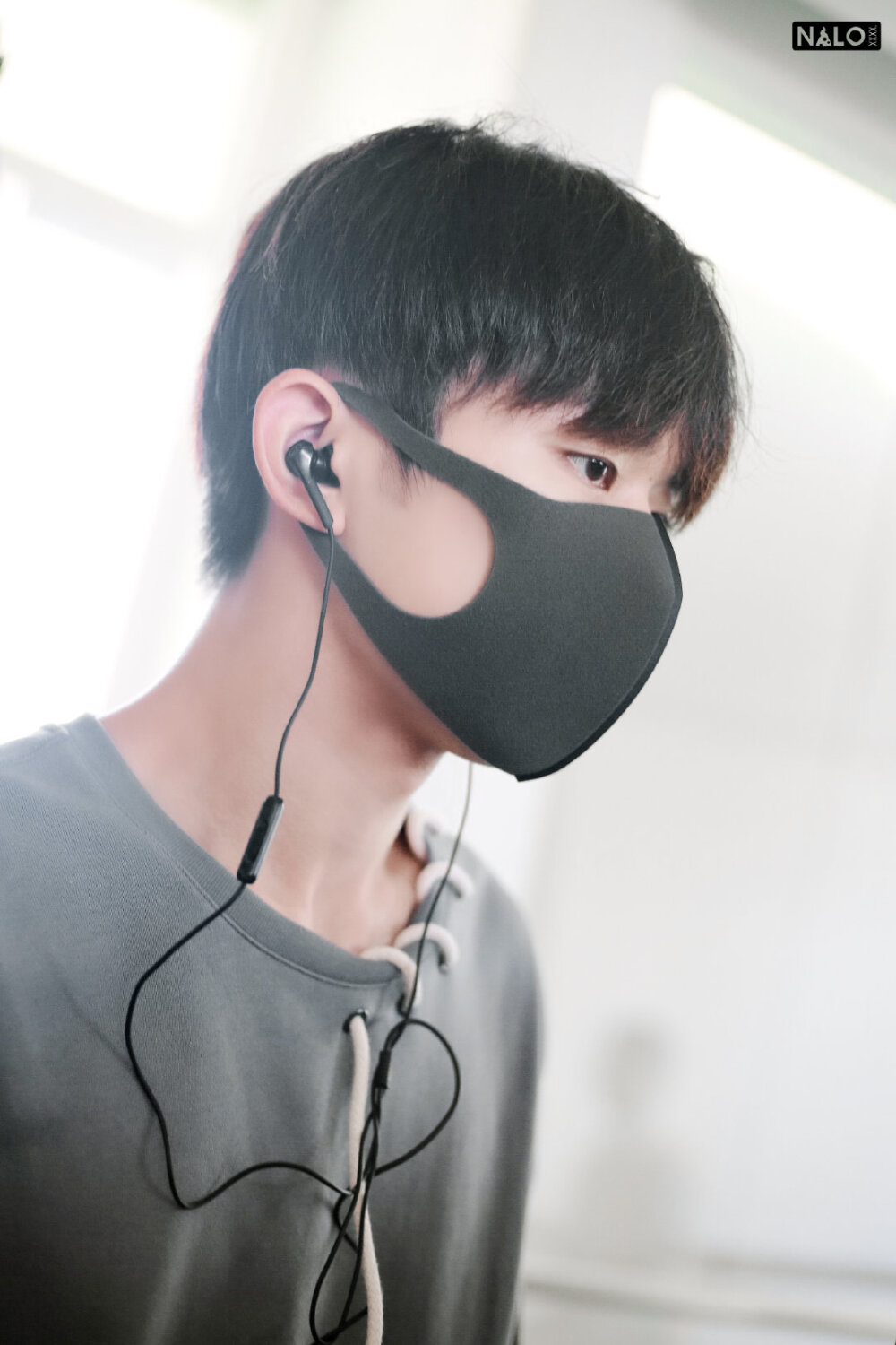 #易烊千玺 #TFBOYS 机场饭拍 高清