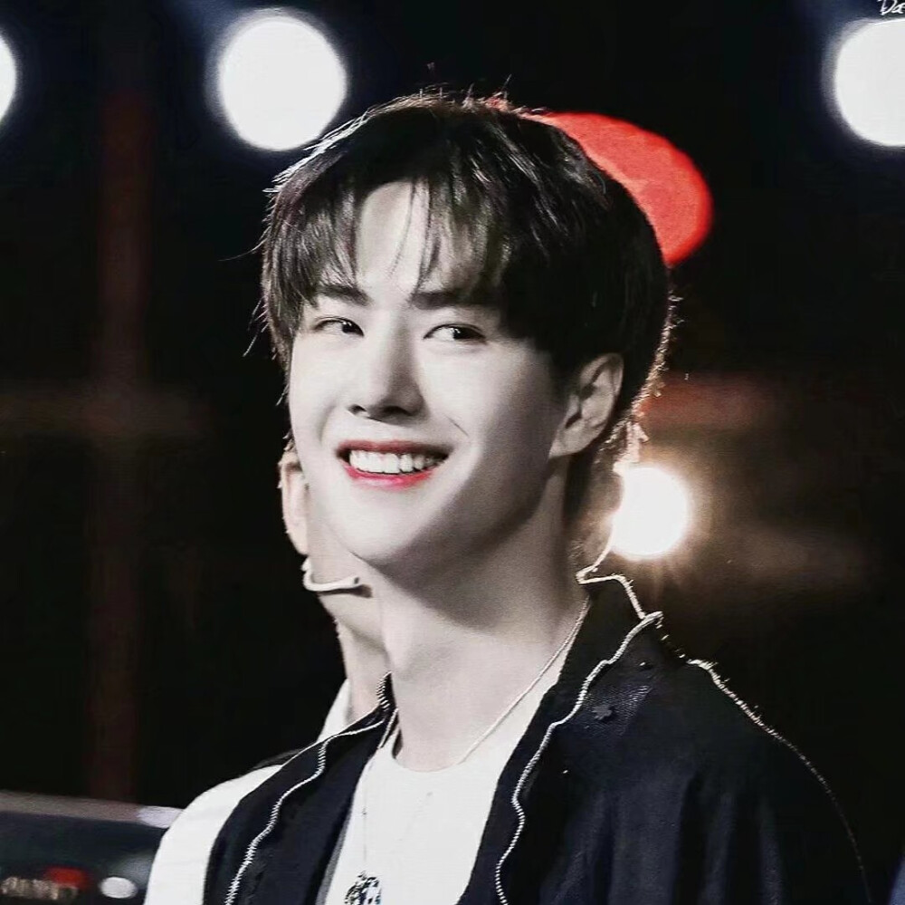 王一博头像
王一博壁纸
喜欢收藏。