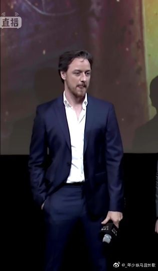 一美
James Mcavoy