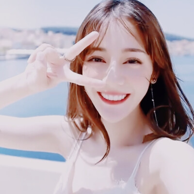 dt林乐
迪丽热巴头像/自拍
拿图点赞收藏,喜欢关注常更新
二传别抹名。