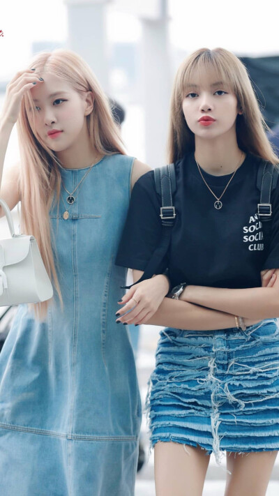 Blackpink 金智妮Jennie 金智秀jisoo 朴彩英rose lalisa