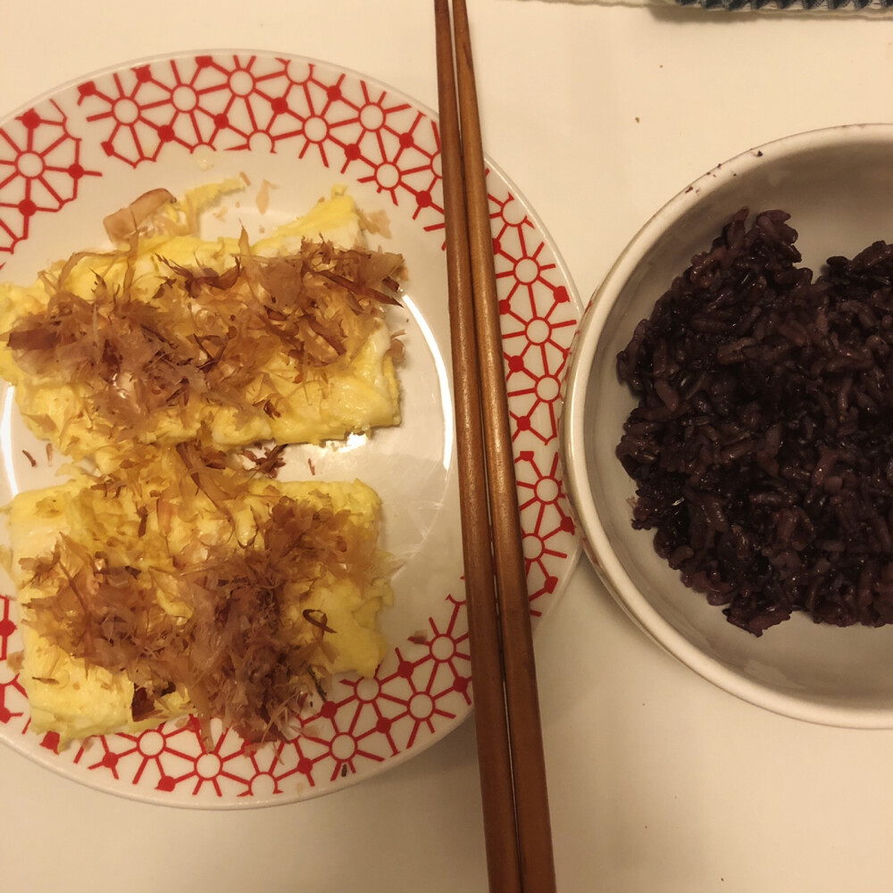 Oy阿姨送的自己烤的肉馅酥饼 当做中秋节的月饼吃啦 好好吃