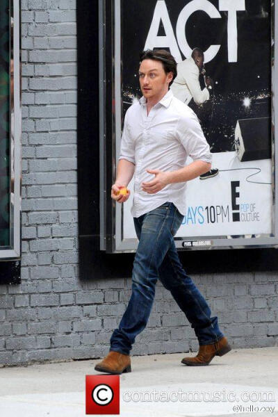 一美
James Mcavoy