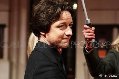 一美
James Mcavoy