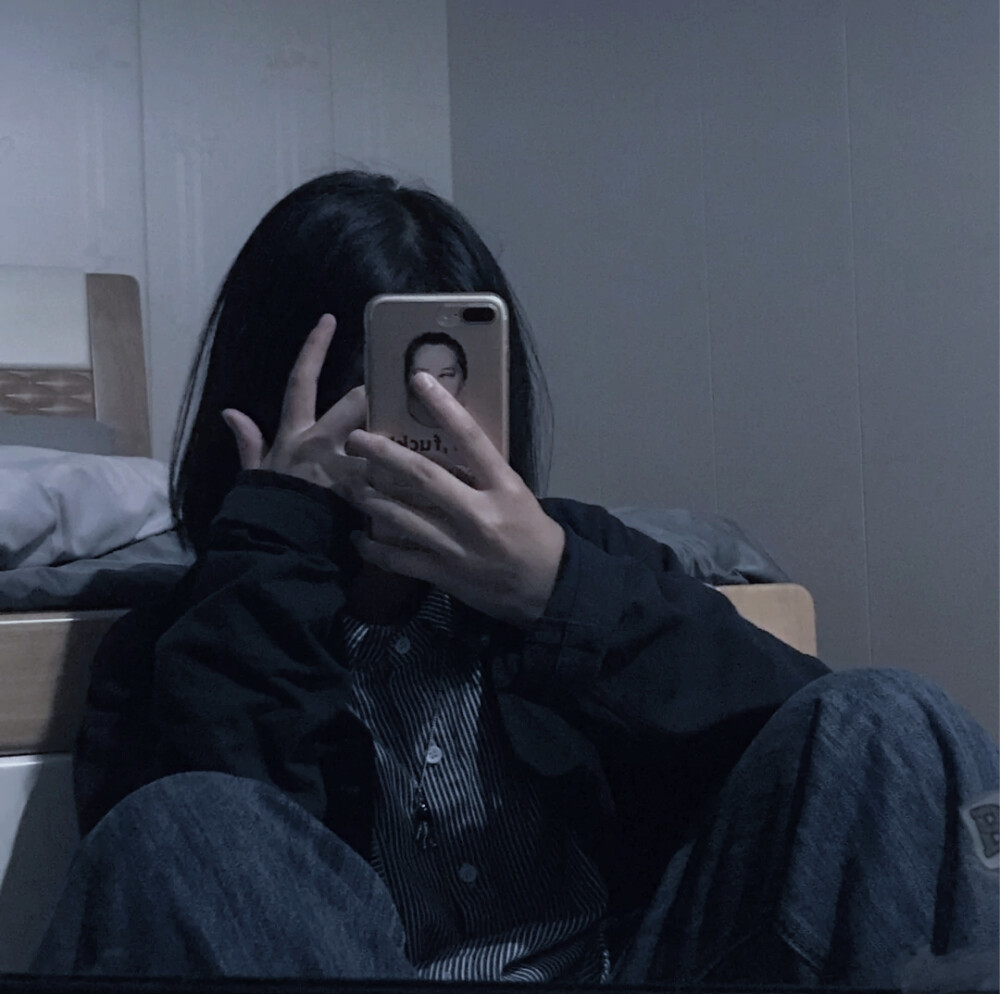 我是个孤独的自截小MM呜呜呜