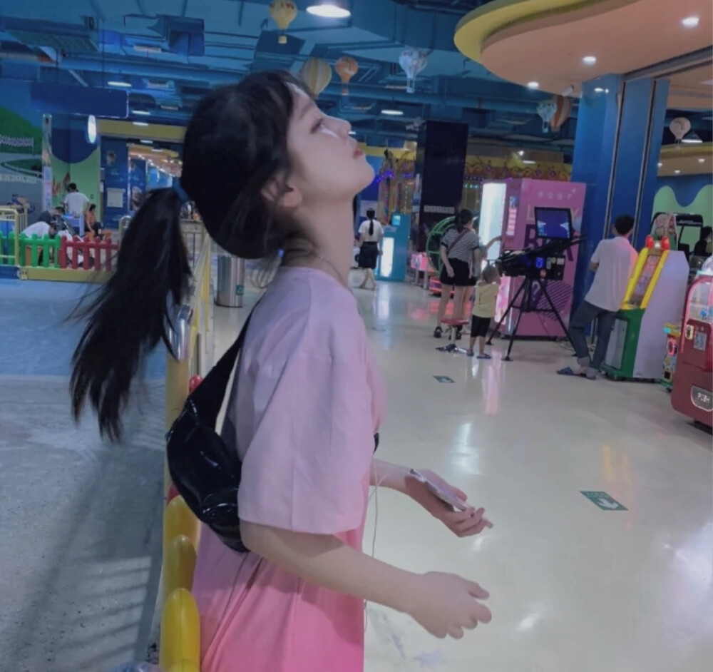 我是个孤独的自截小MM呜呜呜