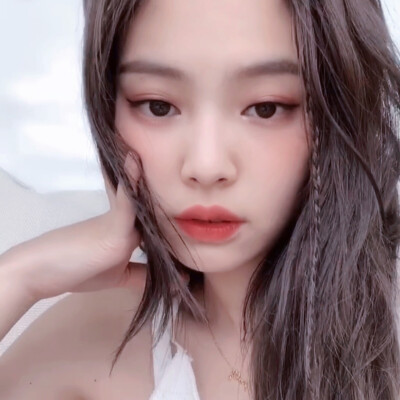 jennie
cr@小黄君