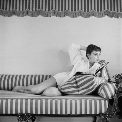  Audrey at Home on the Sun Lounger, 1954, Mark Shaw ​​​​