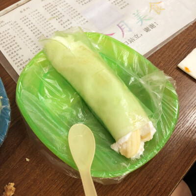 打卡炸加姨、芬芳甜品、摩打食堂、金月小食、森记小食，原本今天要去沙园市场但是天气太热没去成，留给下个假期，搜菜市场的时候发现还有一个江南果菜市场，是全国最大的水果批发市场，果菜市场狂热爱好者准备好继续…