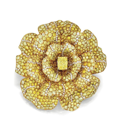 香奈兒（Chanel）浓彩黃色钻石配钻饰胸针，香港苏富比（Sotheby's）2019春季拍卖会瑰丽珠宝及翡翠首饰专场