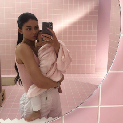 Kylie and stormi ???